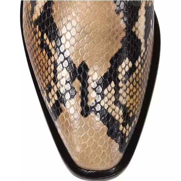 Aquatalia
Faelynn Snakeskin-Embossed Leather Ankle Boots women size 6.5 new - Picture 4 of 16